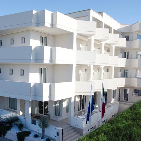 Quihotel Porto Cesareo Exteriör bild