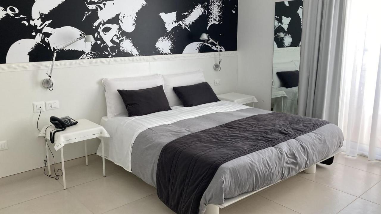 Quihotel Porto Cesareo Exteriör bild