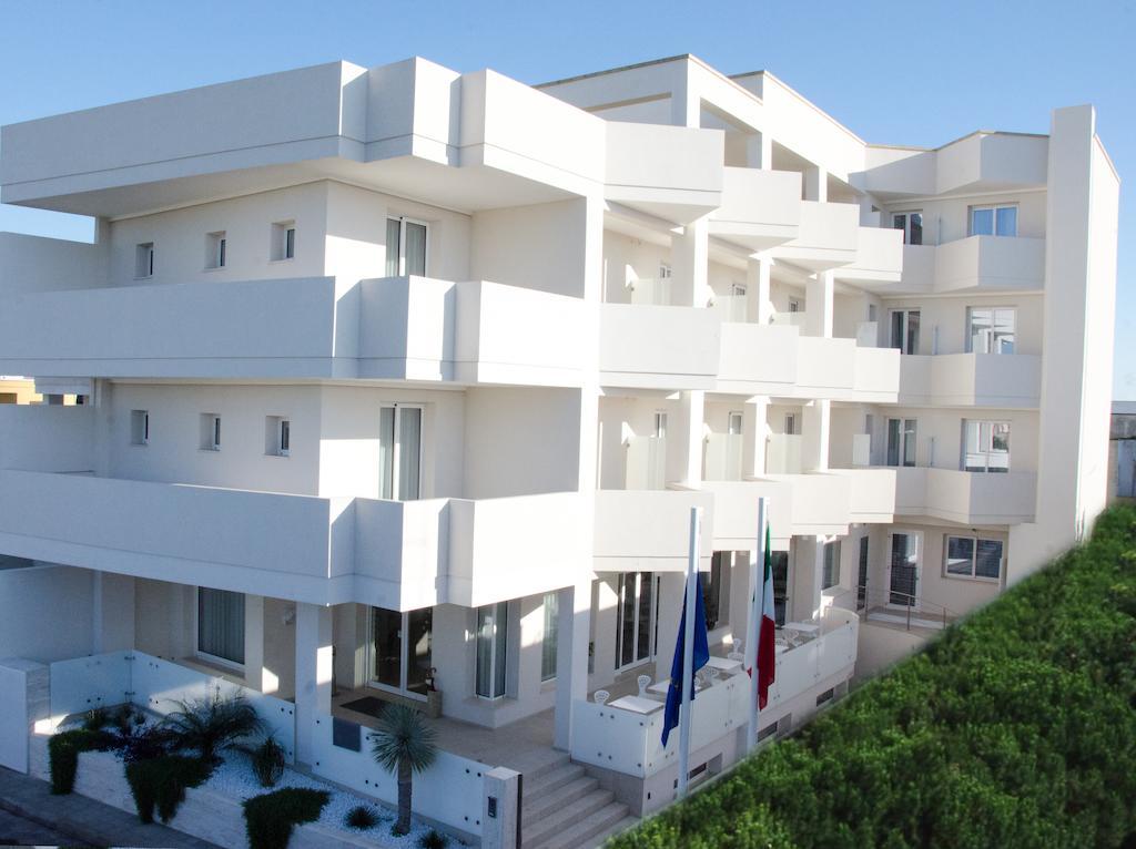 Quihotel Porto Cesareo Exteriör bild