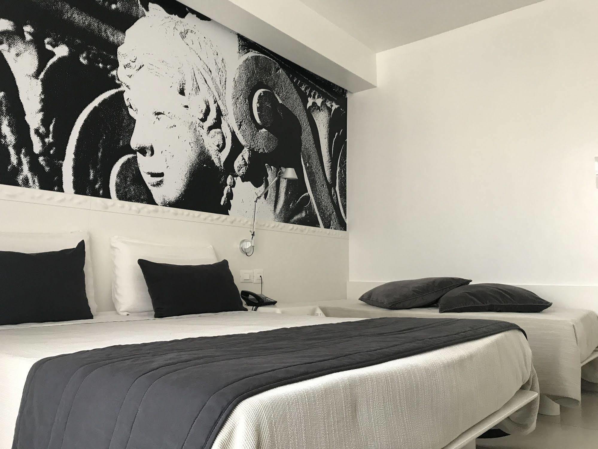 Quihotel Porto Cesareo Exteriör bild